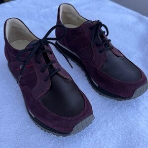 Wolky e-walk fashion sneakers in aubergine/bordo